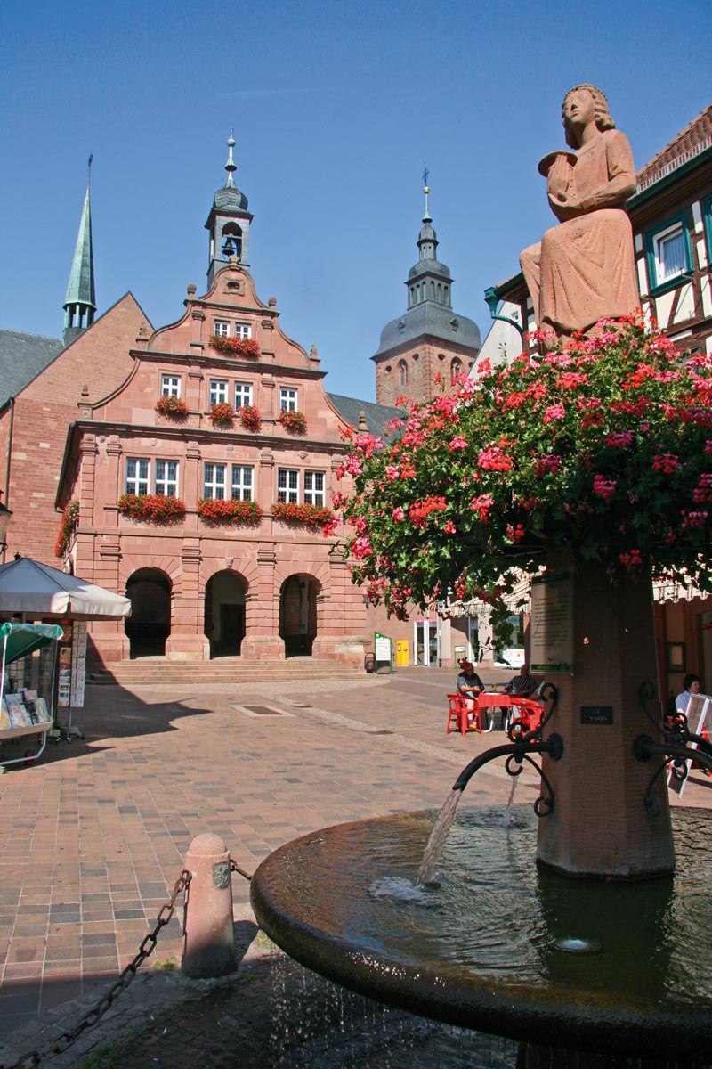 Altes Rathaus und Markplatz