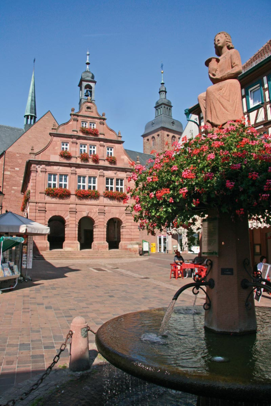 Altes Rathaus und Marktplatz