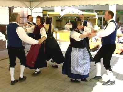 Odenwälder Trachtengruppe beim Tanz