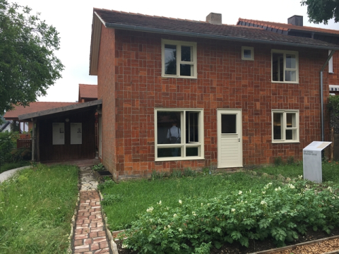 Eiermann Haus aus Gartensicht