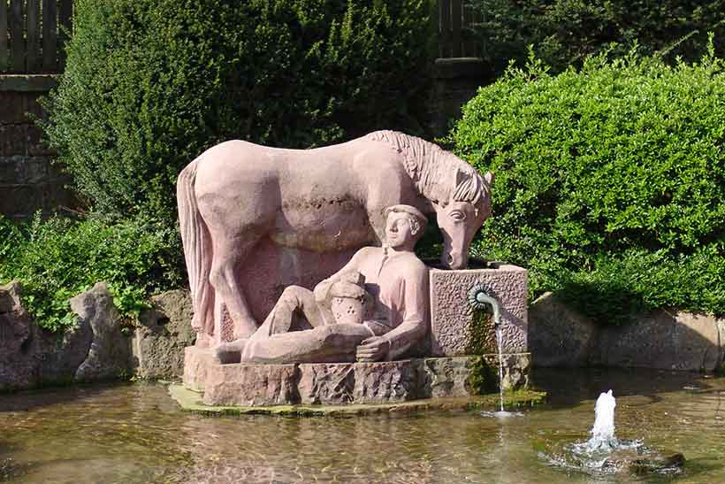 Hainstadt Brunnen