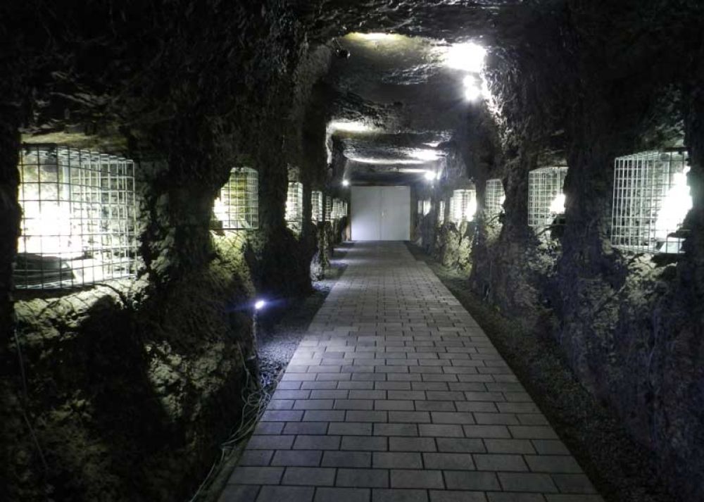 Gang durch die Tropfsteinhöhle