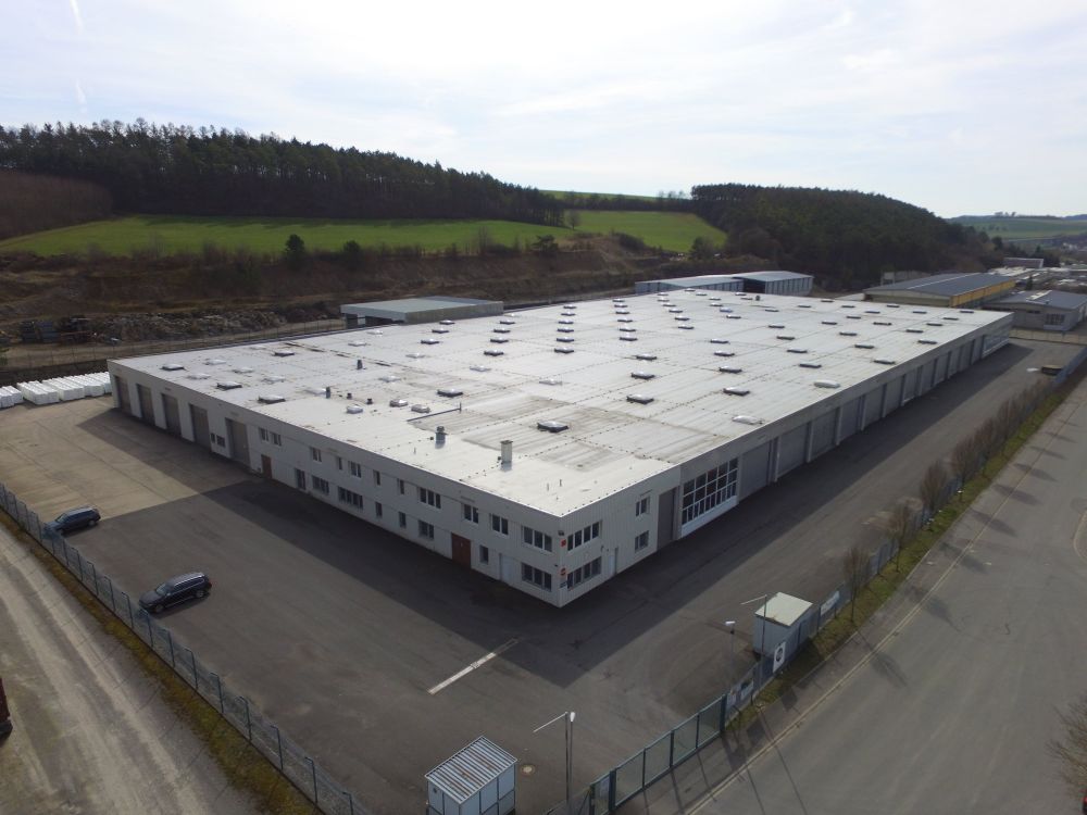 Drohnensicht auf das Lagergebäude
