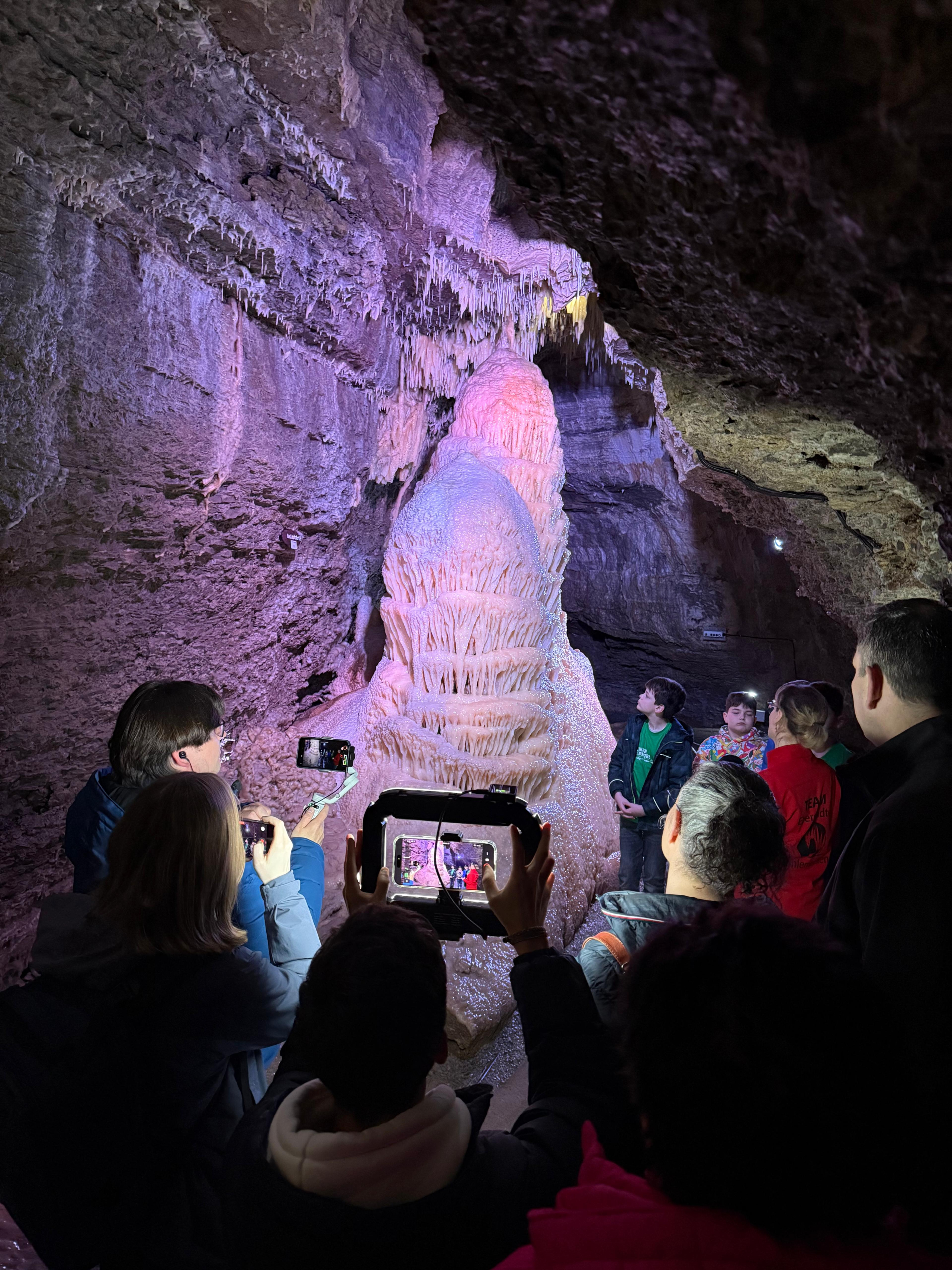 Digitales Kinderrathaus Ron TV 