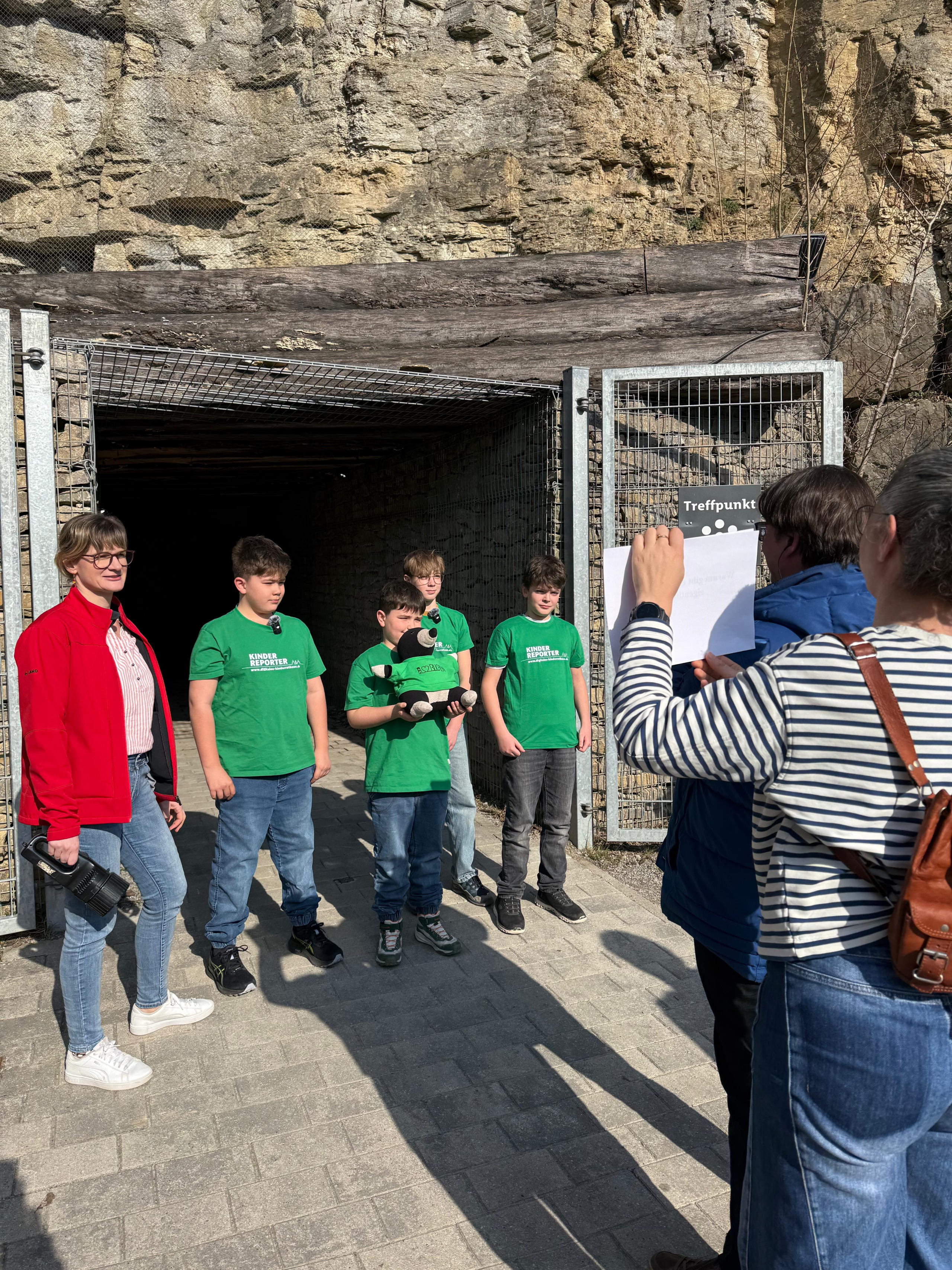 Digitales Kinderrathaus Ron TV 