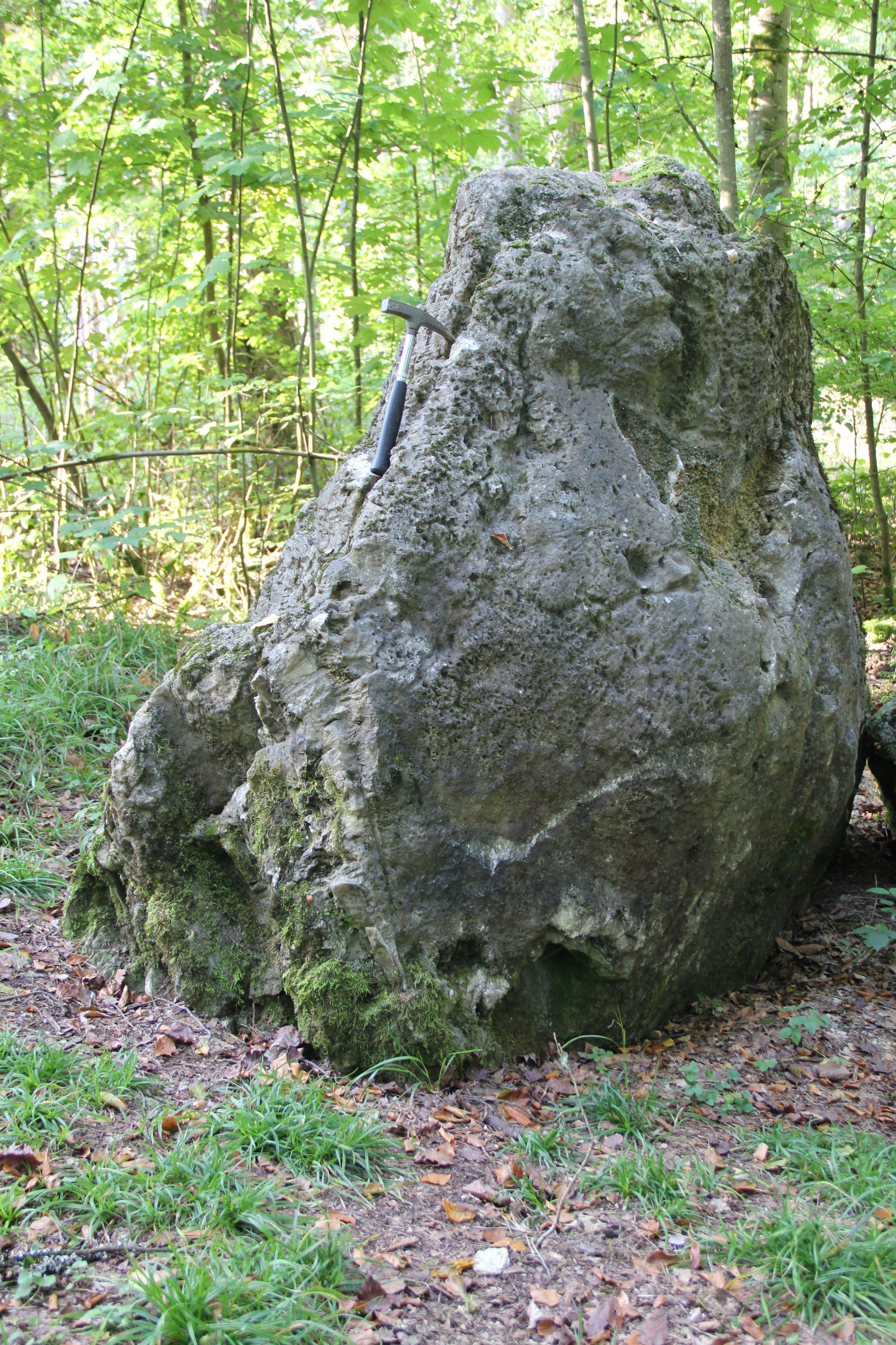 Das Bild zeigt den Calcit-Stein.