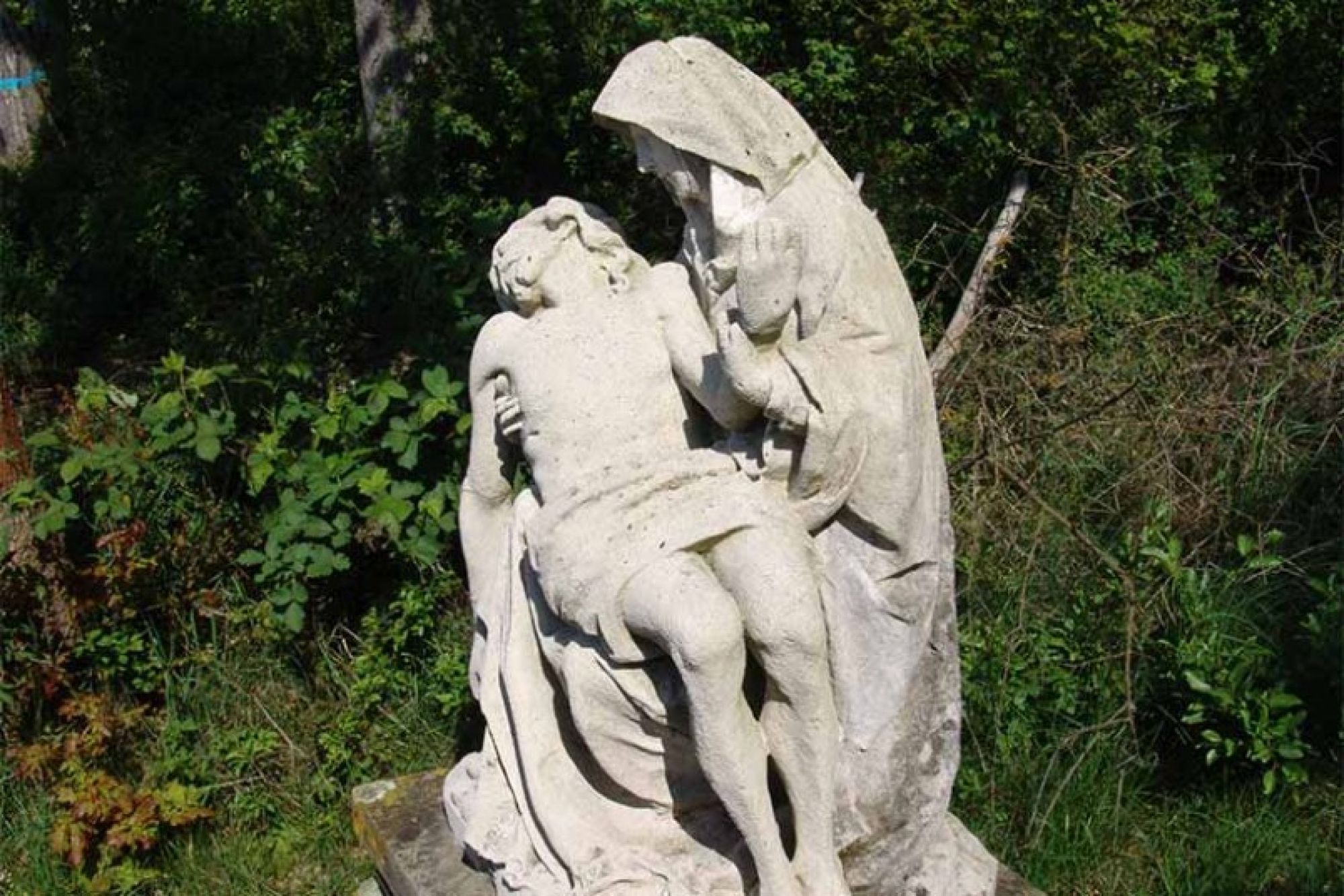 Einbach Pieta Statue
