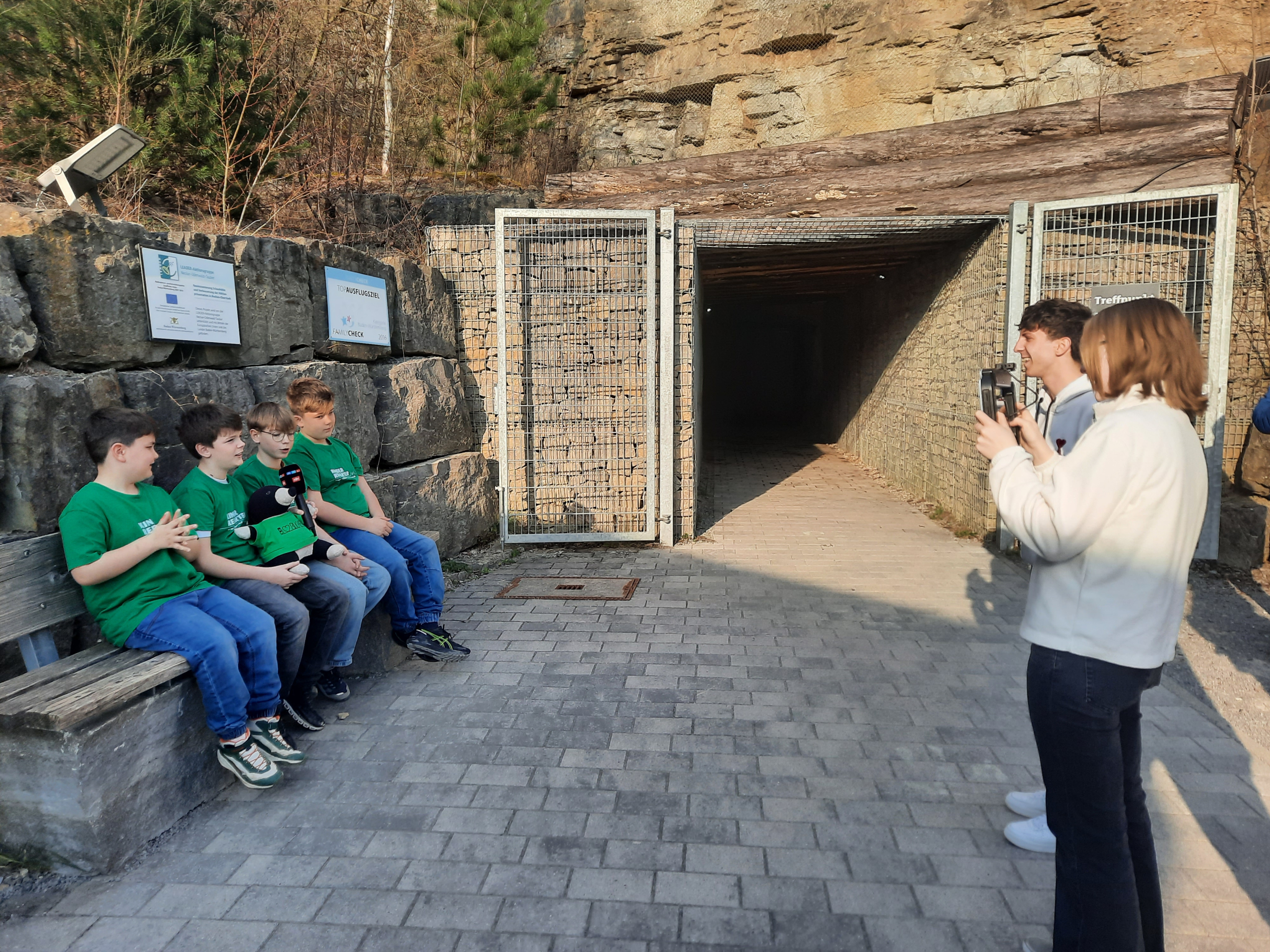 Digitales Kinderrathaus Ron TV 