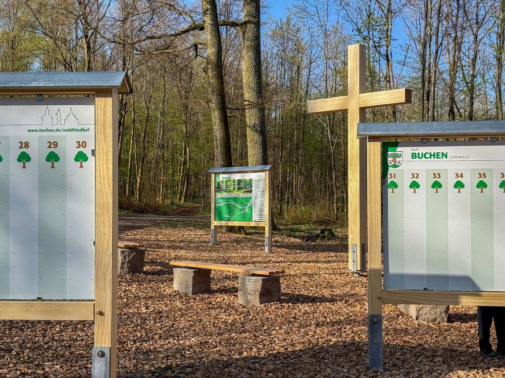 Impressionen vom Waldfriedhof Buchen