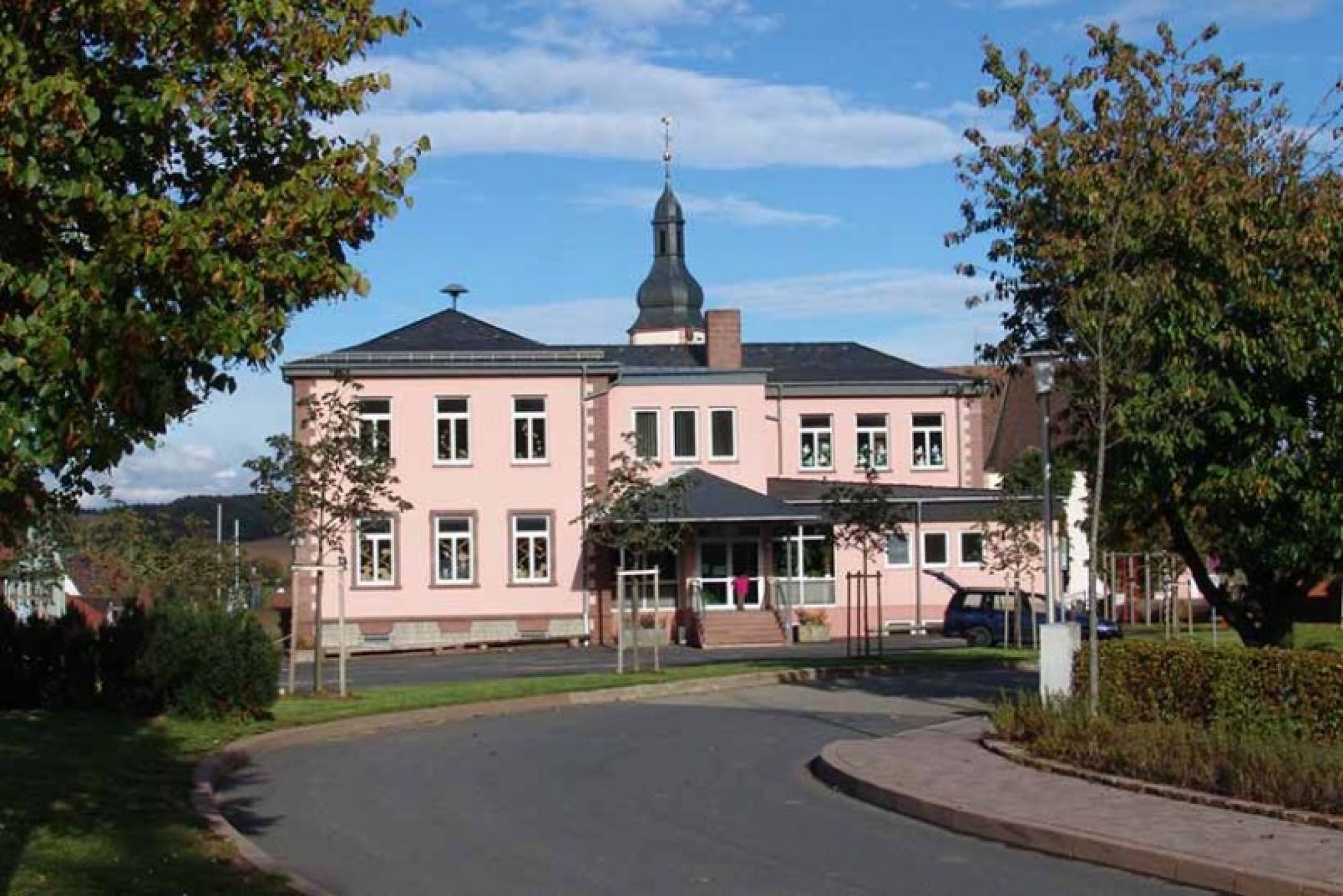 Die Nachbarschaftsgrundschule in Götzingen Nachbarschaftsgrundschule Götzingen